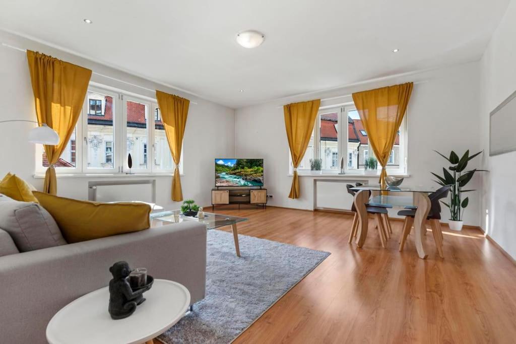 Apartment Exclusive In Centre Bratislava
