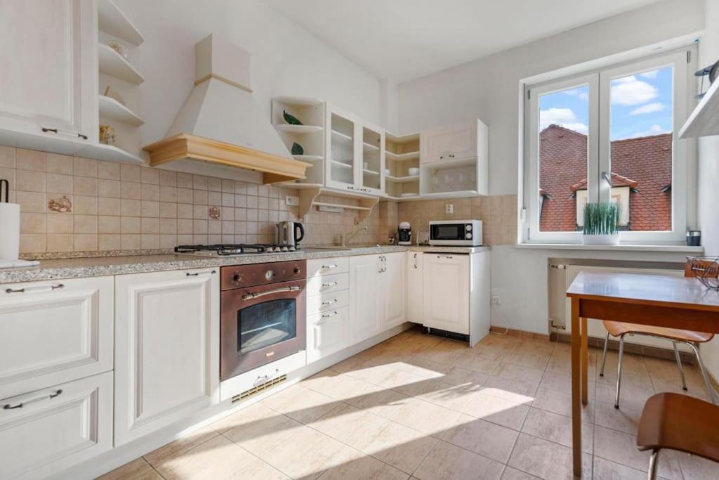 Exclusive In Centre Apartment Bratislava
