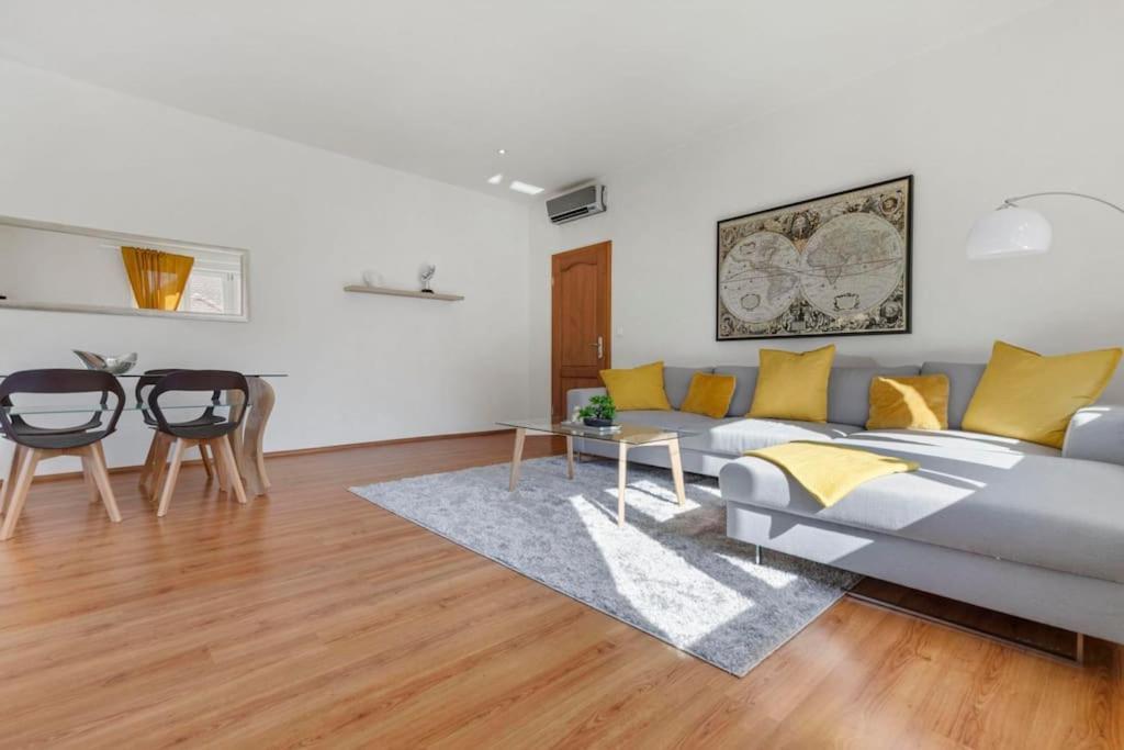 Exclusive In Centre Apartment Bratislava